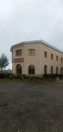 VanHotel Отели в г. Лчашен