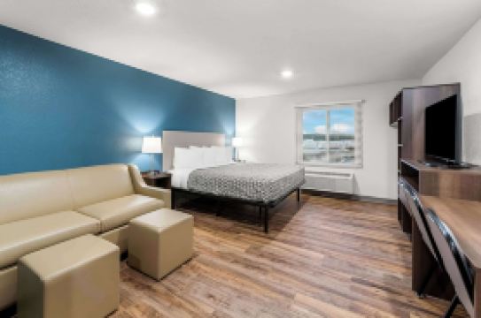 WoodSpring Suites Kansas City Airport