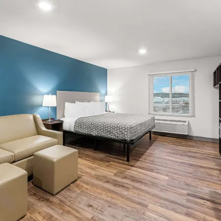 WoodSpring Suites Kansas City Airport