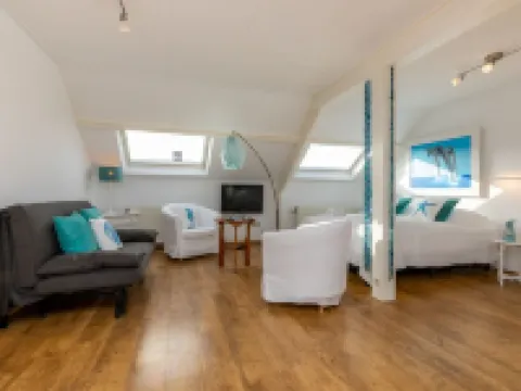 Bright Apartment Near Beach Hotels in Westkapelle