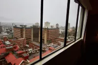 Century Plaza Hotel - Dağ Manzaralı