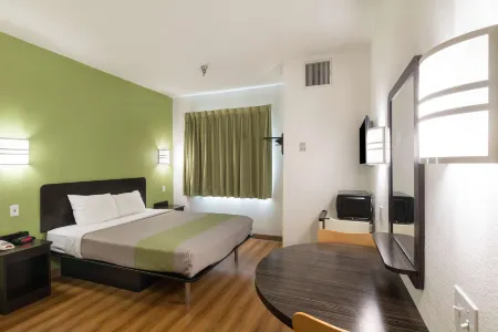 Motel 6 Hillsboro, TX