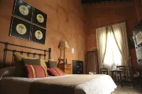 La Casona de Calderón Gastronomic & Boutique Hotel