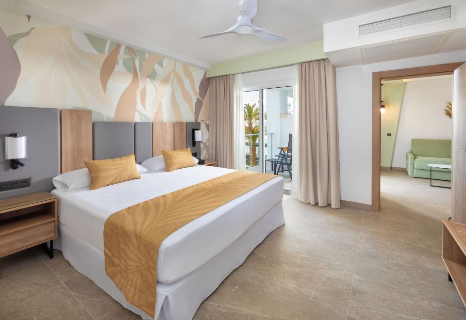 리우 팰리스 마스팔로마스의 고급스러운 로비