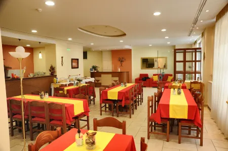 Castri Hotel Отели рядом с достопримечательностью «Delphi Archaeological Museum»