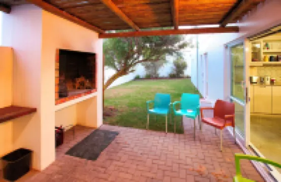 蘭格班的99步，睡8人