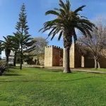 Casa Felicidade Hotels in Мешильоейра-Гранде