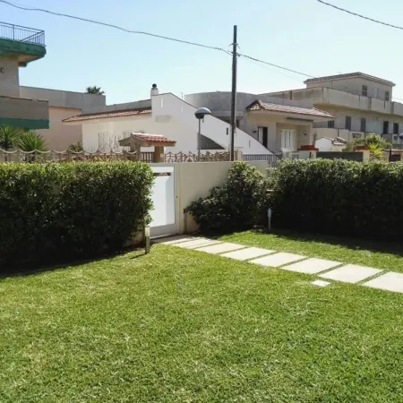 Apartment in Villa - Air Conditioned - Wi-fi - Near the Sea