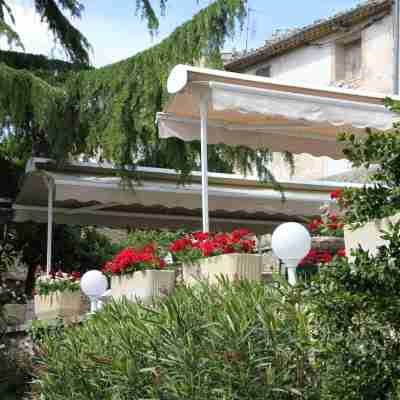 Hôtel Restaurant Les Géraniums Hotel Exterior