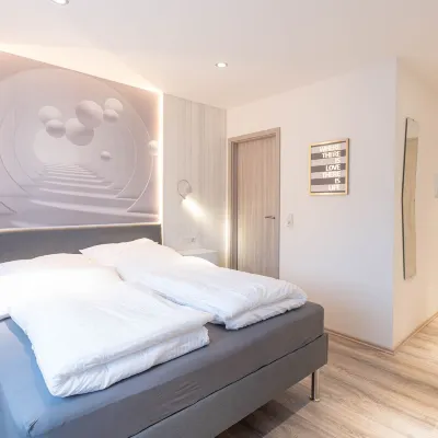 Messe-Hotelzimmer-Appartements Отели рядом с достопримечательностью «Станция метро Leucherstraße»