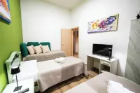 Home Joséphine, a Due Passi Dalla Reggia,Giardino,Parcheggio,Cucina,il Tuo Comfort Prima di Tutto Hotels in Casola