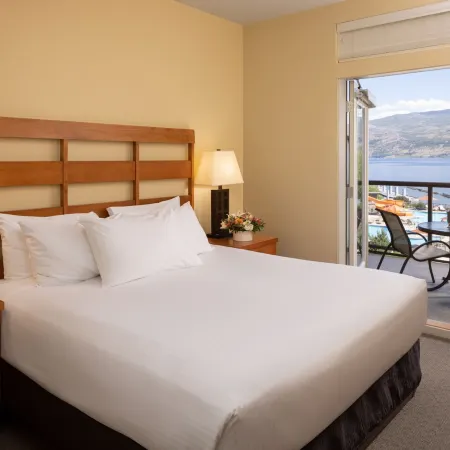 The Cove Lakeside Resort