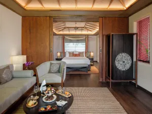 타지 사와이 란탐보르