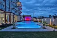 Menabe'l - Pool