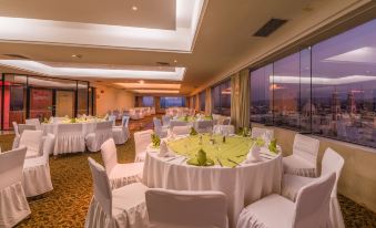Ramada by Wyndham Hola Culiacan