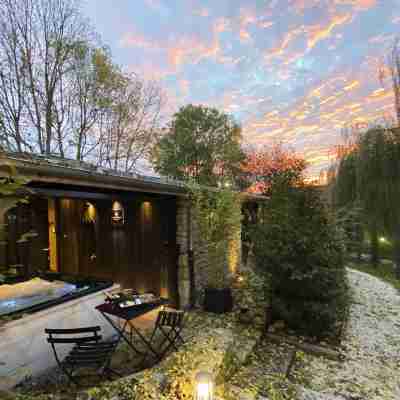 Hôtel avec Spa Privatif en Bourgogne | Le Domaine des Prés Verts Hotel Exterior