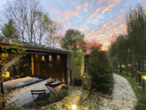 Le Domaine des Prés Verts Suites & Chambres Avec Jacuzzi Privatif Hotels in 