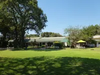 Fawlty Towers Guest House Hotel di 