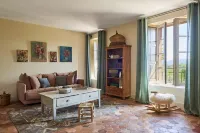 Château Saint Roux le Luc-Le Cannet des Maures Hotels in Le Cannet-des-Maures