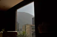 Renaissance Caracas la Castellana Hotel - Mountain view