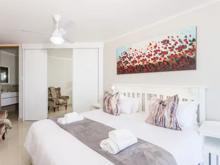 3 Driftwood Отели в г. Баллито