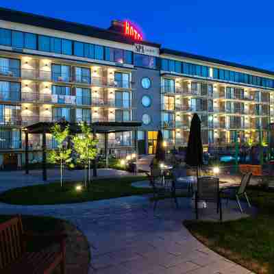 Hôtel Castel Hotel Exterior