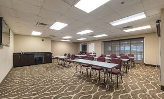 Comfort Suites Beachside