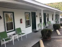 The Colonial Motel Hotels in Roxbury