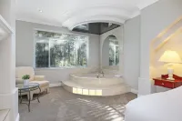 Crown Isle Resort & Golf Community Hotels in Courtenay