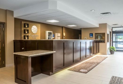 컴포트 인 더 포인트 나이아가라 폴스 외관