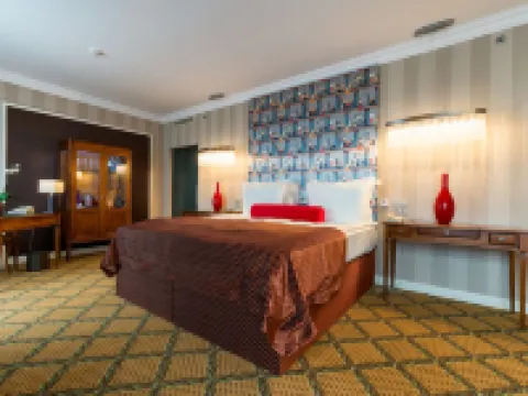 布拉迪斯拉發麗笙卡爾頓酒店 鄰近羅蘭噴泉的酒店