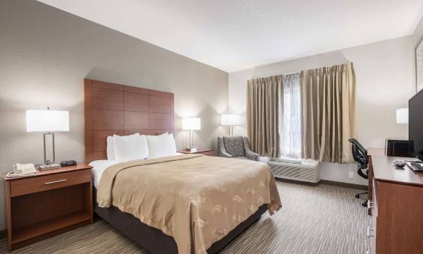 Quality Inn & Suites Lodi I-90