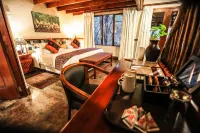 Grand Kruger Lodge and Spa Hotels in Marloth Park