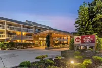 Best Western Plus Monterey Inn Hotels near Defense Language Institute