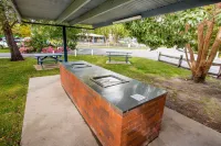 Big4 Tassie Getaway Parks St Helens Hotel a St Helens