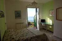 Resort la Francesca Hotels near Spiaggia di Porto Pidocchio