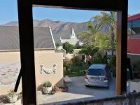 Squirrels Corner - Mountain view