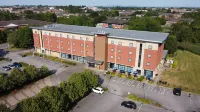 Ramada Plaza by Wyndham Wrexham Hotel in zona Wrexham Glynd?r University