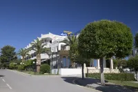 Almira Mare Hotels in Xirovrisi