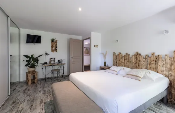 蒙提尼亞克皮耶爾城堡酒店