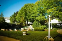 Best Western Plus Executive Court Inn  Conference Center Hotel dekat Pine Island Park