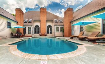 Pleasanton Courtyard B&B