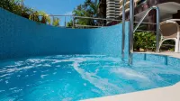 Norfolk Luxury Beachfront Apartments Main Beach - spa
