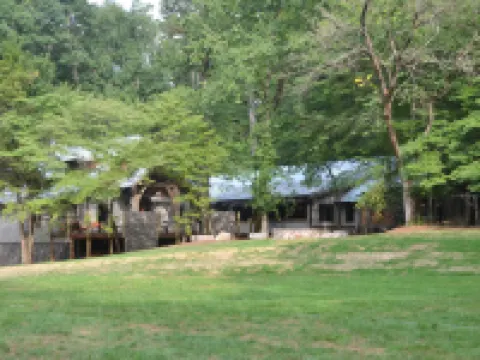 Dancing Bear Lodge Hotels in Blount County