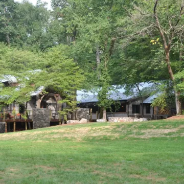 Dancing Bear Lodge