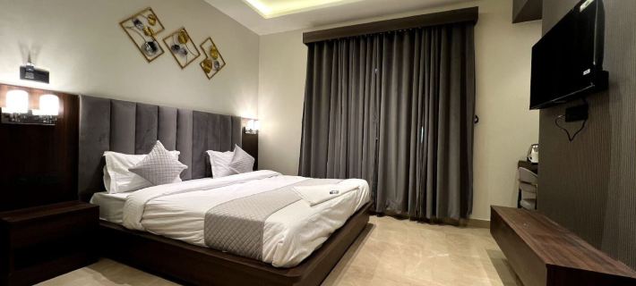 Hotel Majestic Grand By MNG Rooms Hotels in Kanpur