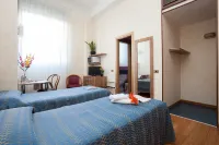 Residence Lepontina Hotels near Zara Station