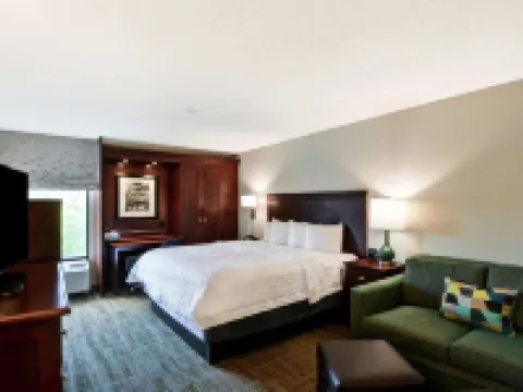 แฮมป์ตันอินน์ ชาร์ล็อต-แกสโทเนีย โรงแรมในแกสโตเนีย