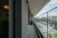 Sandra - Park-View Apt with Balcony & Parking