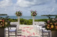 The Pier House Resort